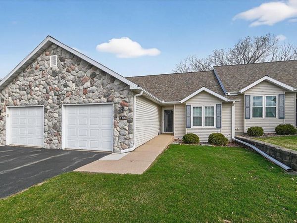 185 Musket Ridge Drive, Sun Prairie, WI 53590