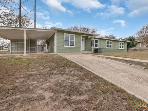 17 Matthews Drive , Lampasas, TX 76550
