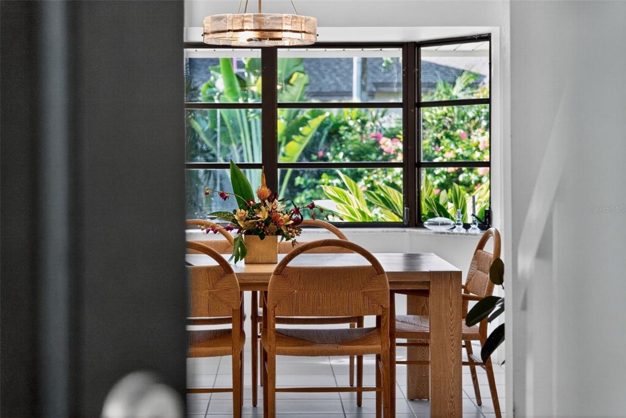 1835 Serpentine Drive S, Saint Petersburg, FL 33712 Photo