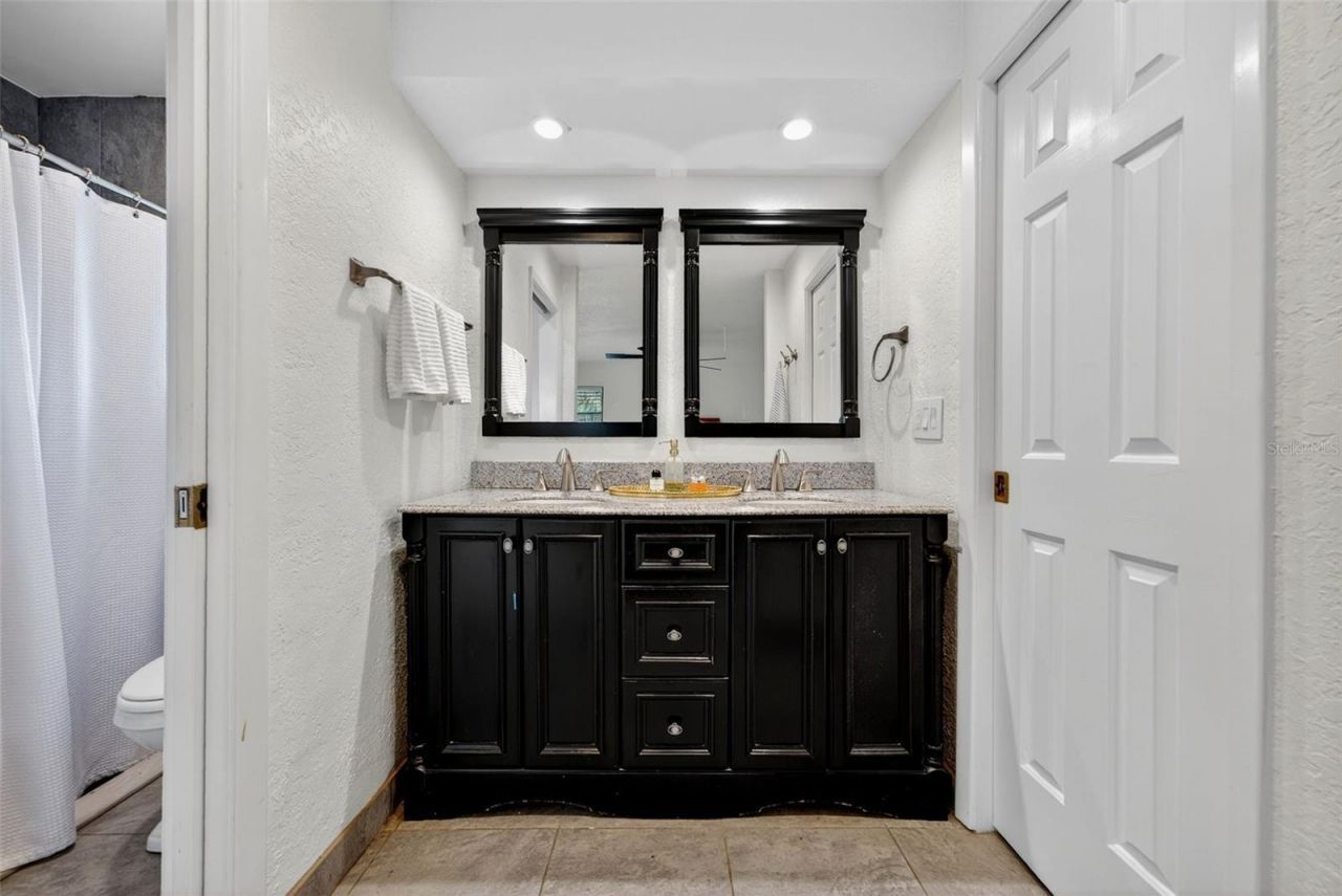 1835 Serpentine Drive S, Saint Petersburg, FL 33712 Photo