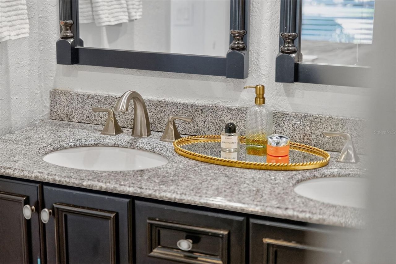 1835 Serpentine Drive S, Saint Petersburg, FL 33712 Photo