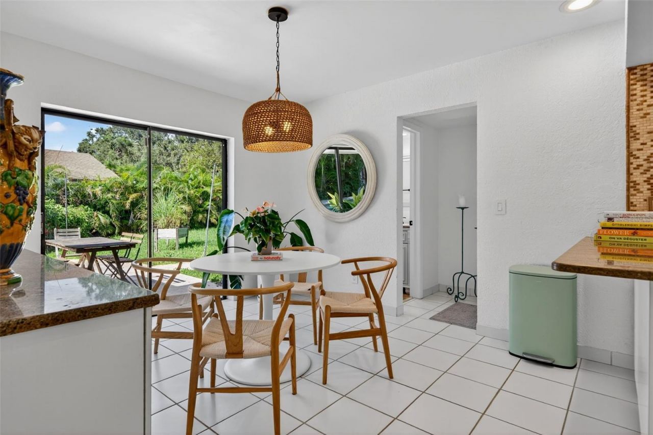 1835 Serpentine Drive S, Saint Petersburg, FL 33712 Photo