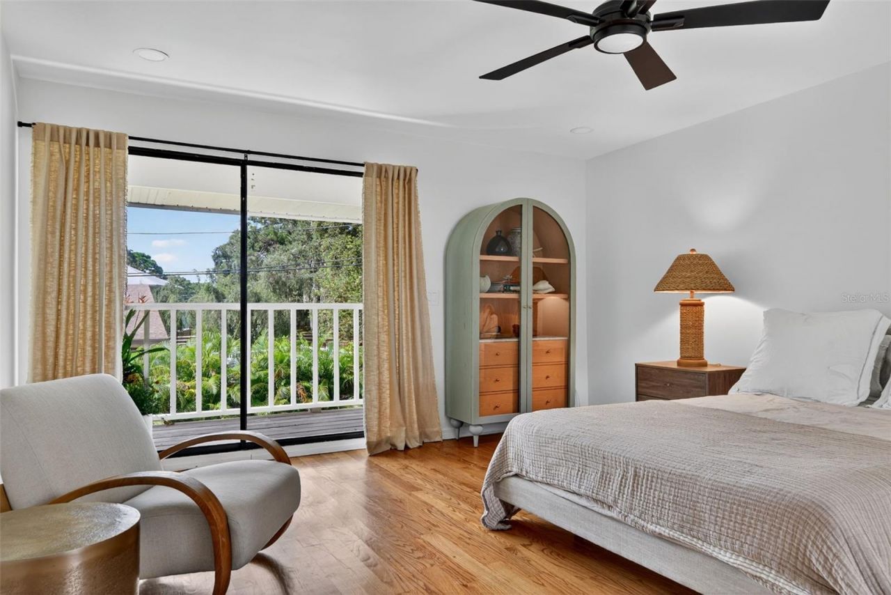 1835 Serpentine Drive S, Saint Petersburg, FL 33712 Photo