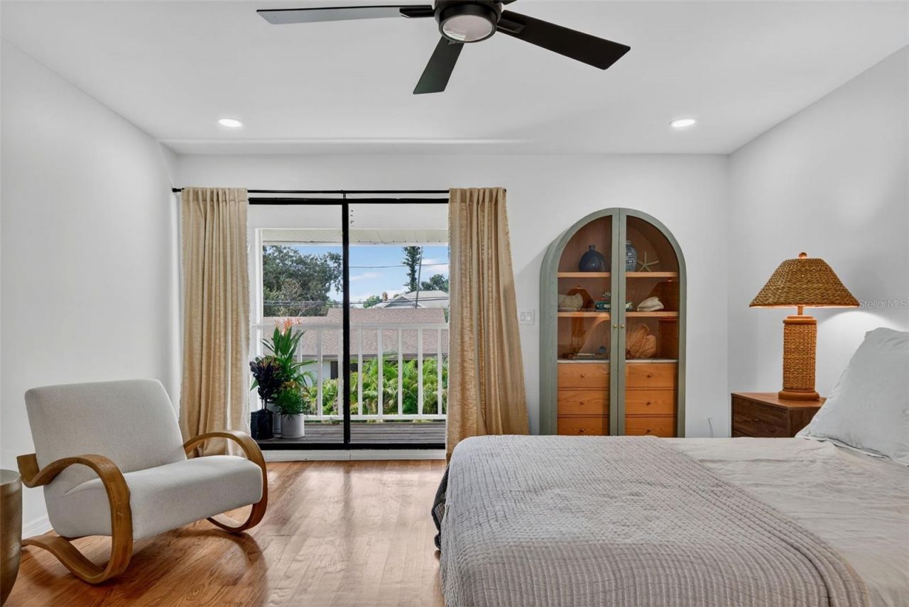 1835 Serpentine Drive S, Saint Petersburg, FL 33712 Photo