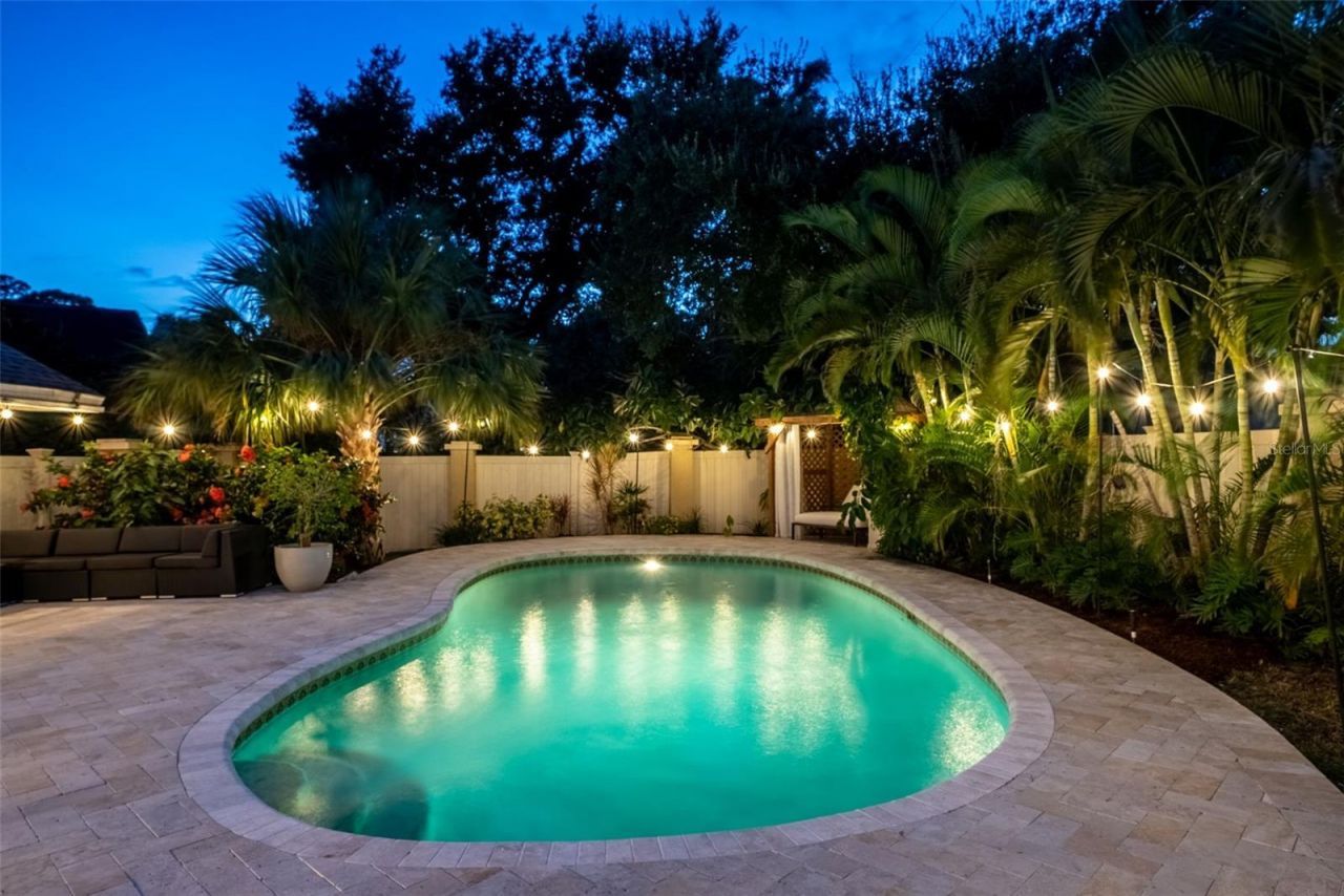 1835 Serpentine Drive S, Saint Petersburg, FL 33712 Photo