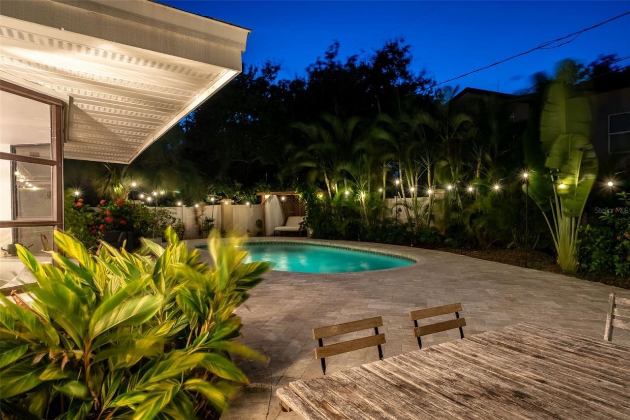 1835 Serpentine Drive S, Saint Petersburg, FL 33712 Photo