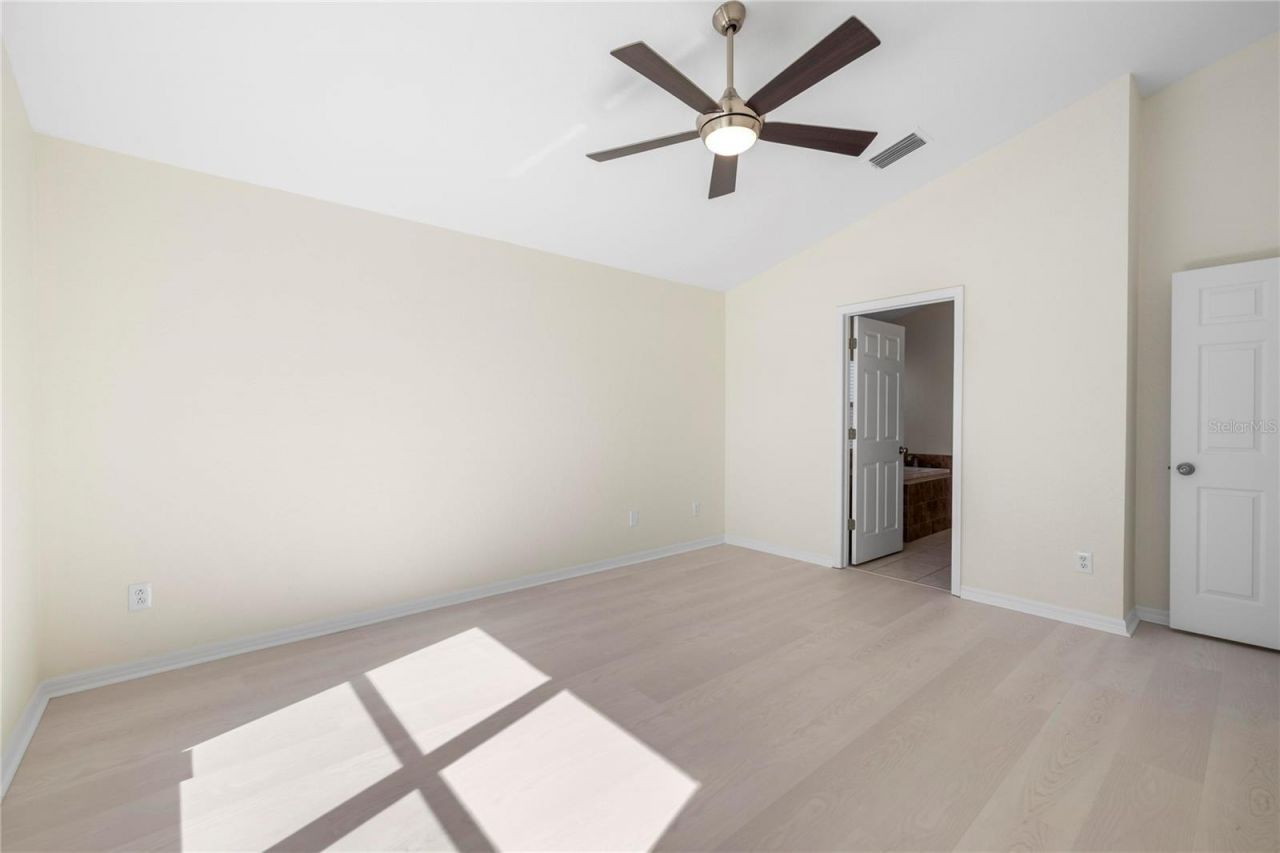 1240 Vinetree Drive, Brandon, FL 33510 Photo