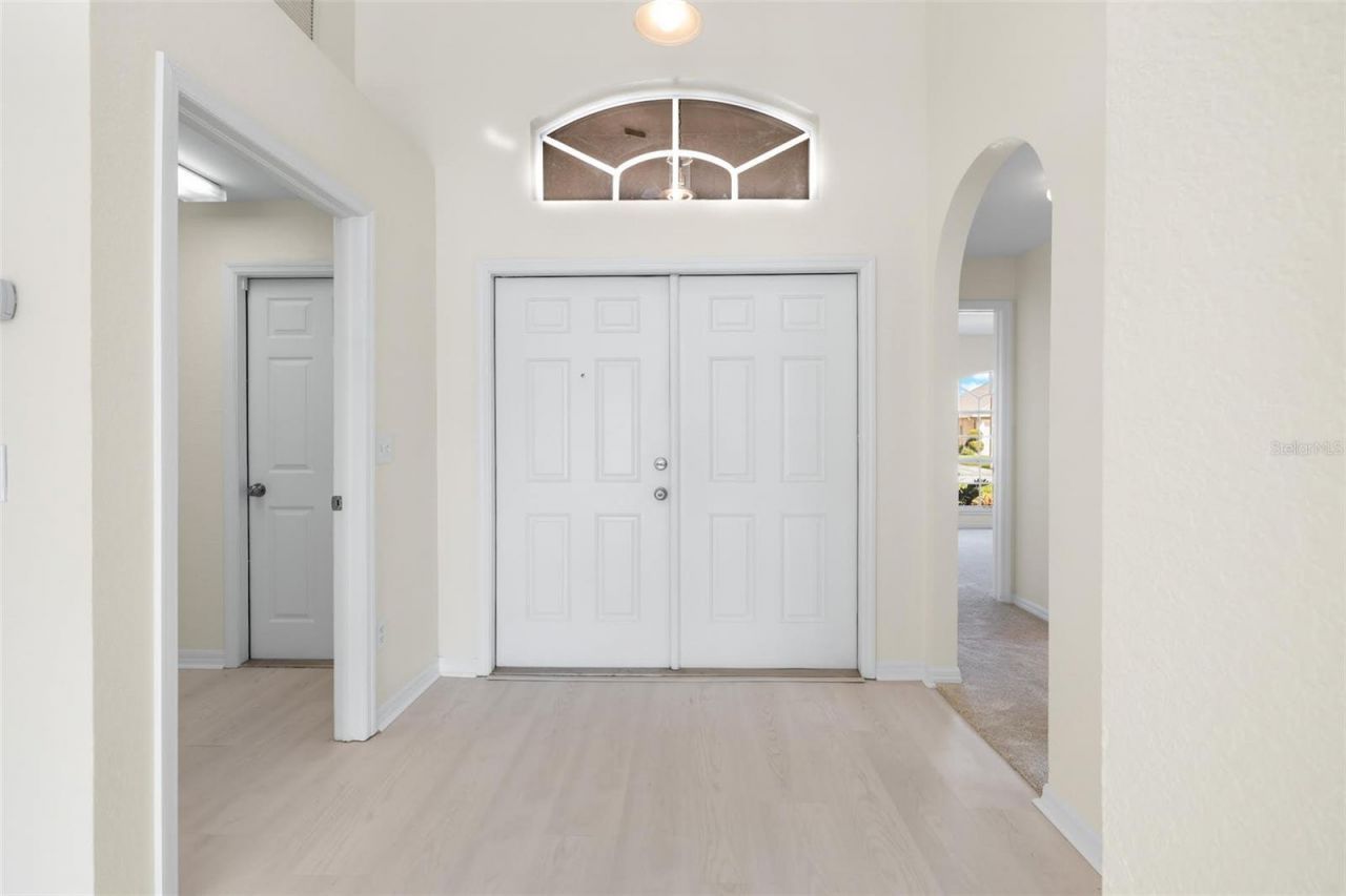 1240 Vinetree Drive, Brandon, FL 33510 Photo