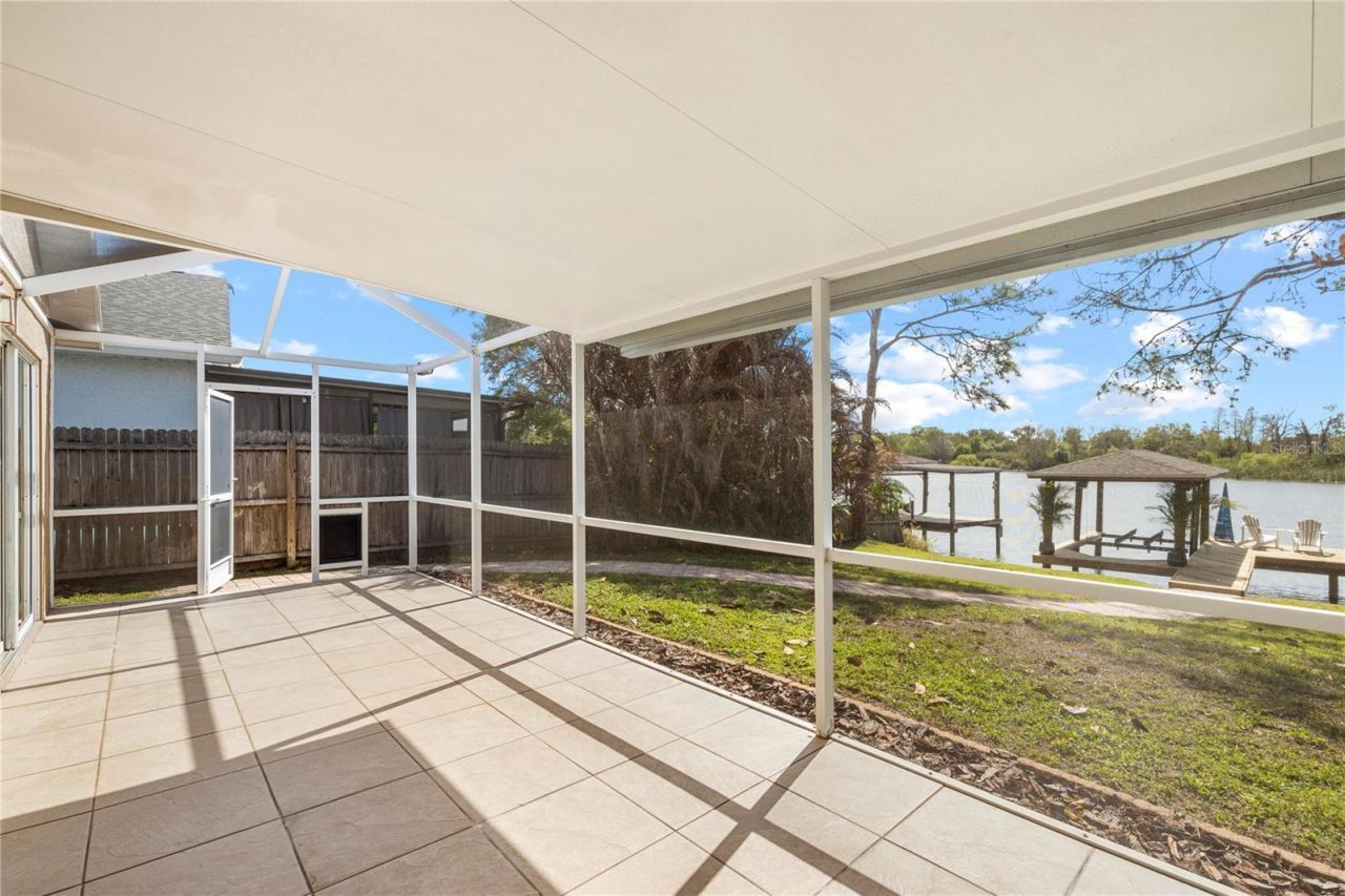 1240 Vinetree Drive, Brandon, FL 33510 Photo