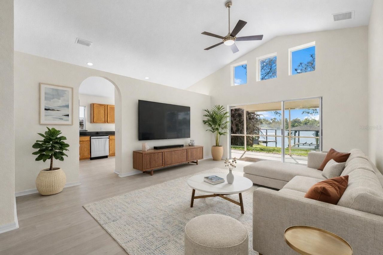 1240 Vinetree Drive, Brandon, FL 33510 Photo