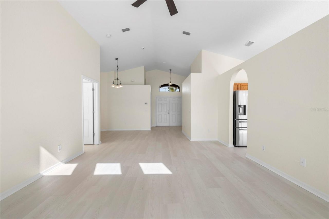 1240 Vinetree Drive, Brandon, FL 33510 Photo