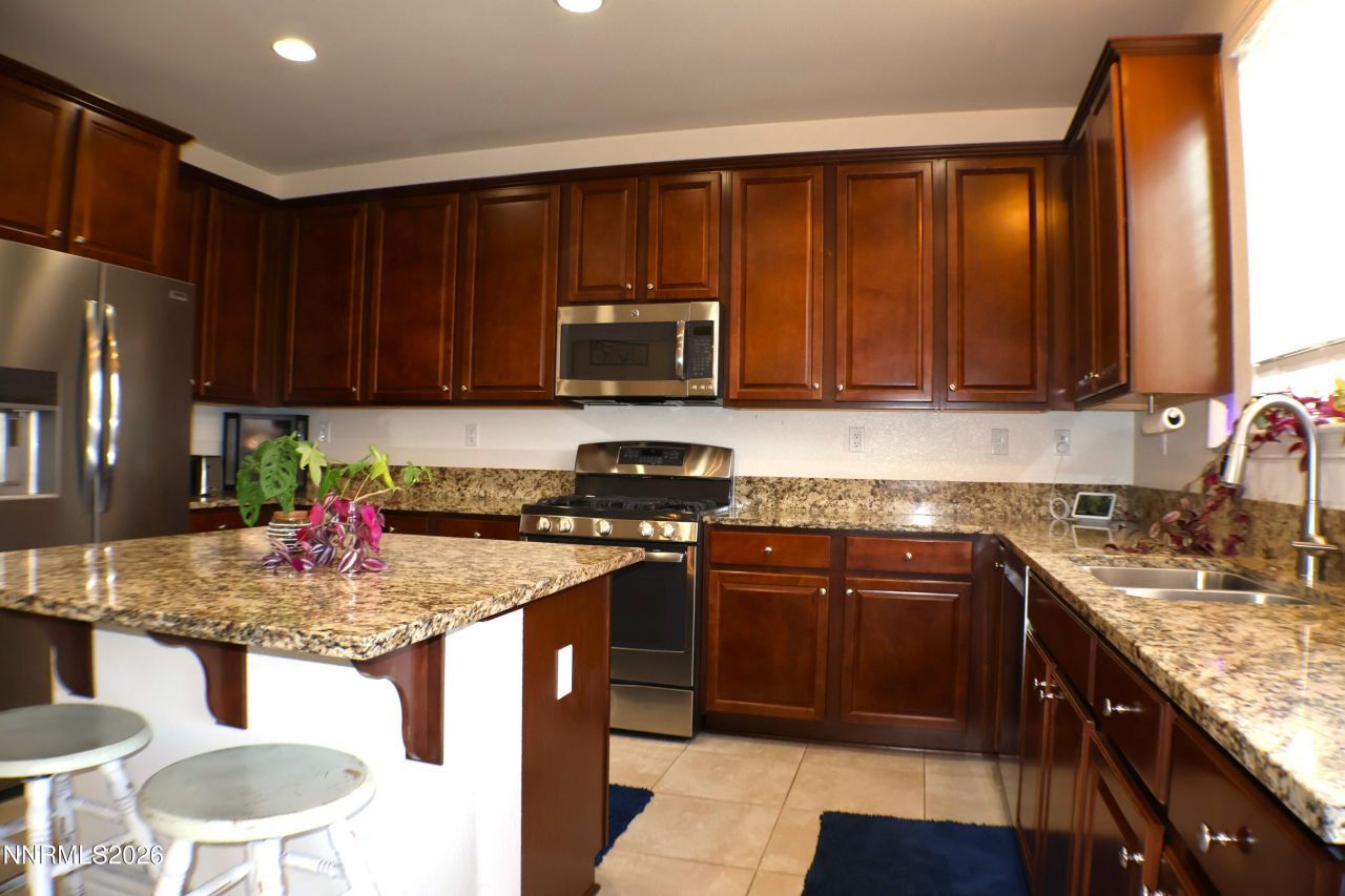 2056 Whitecliff Drive, Reno, NV 89521 Photo