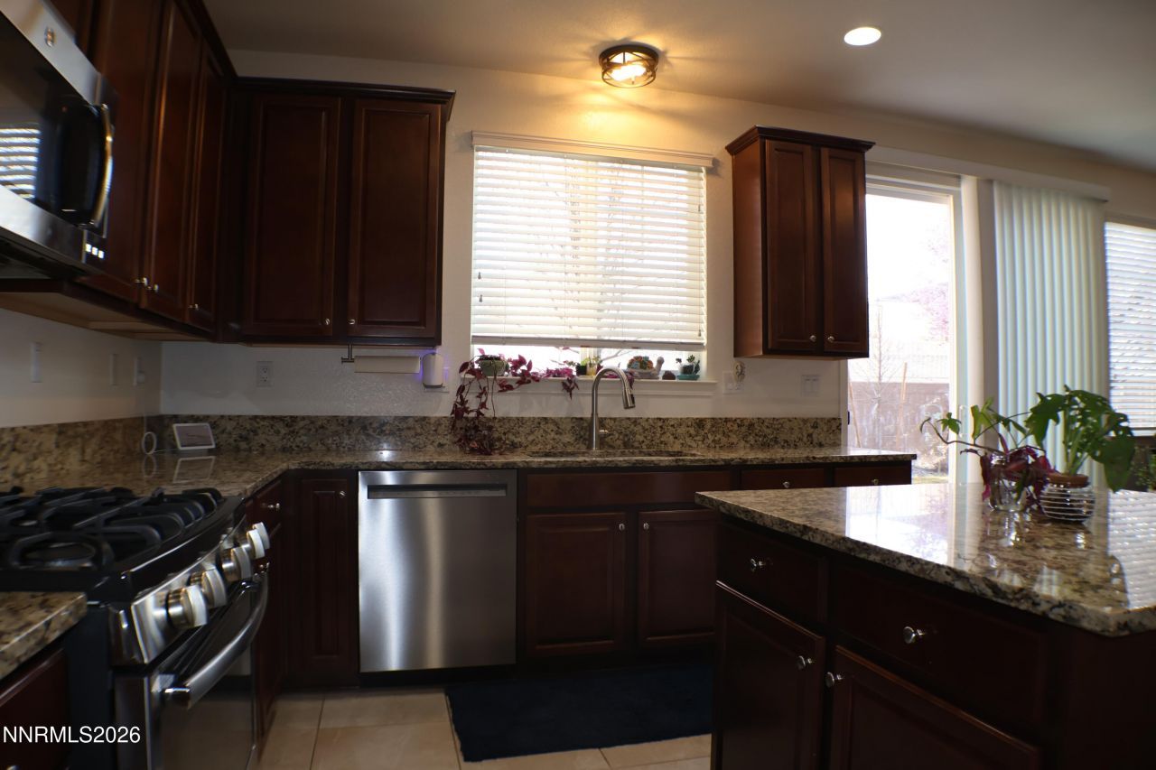 2056 Whitecliff Drive, Reno, NV 89521 Photo