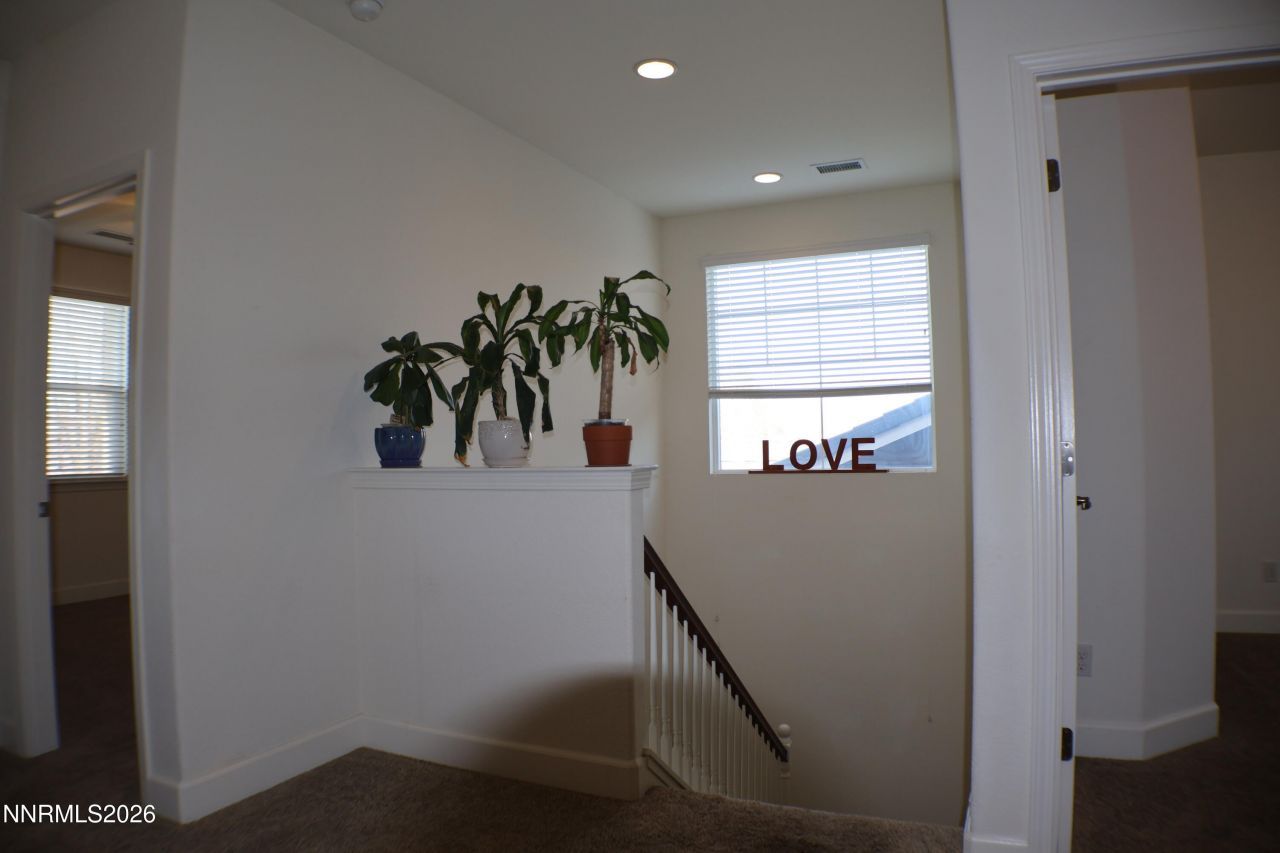 2056 Whitecliff Drive, Reno, NV 89521 Photo