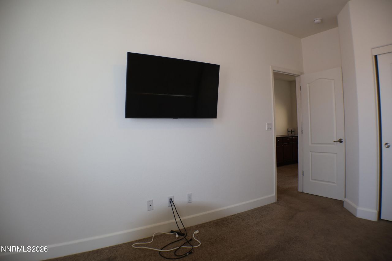 2056 Whitecliff Drive, Reno, NV 89521 Photo