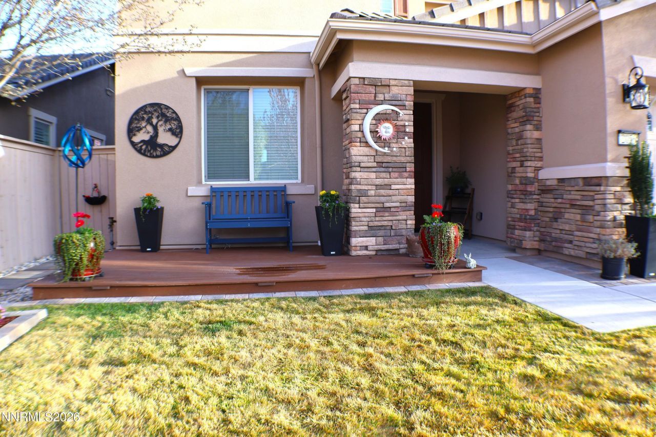 2056 Whitecliff Drive, Reno, NV 89521 Photo