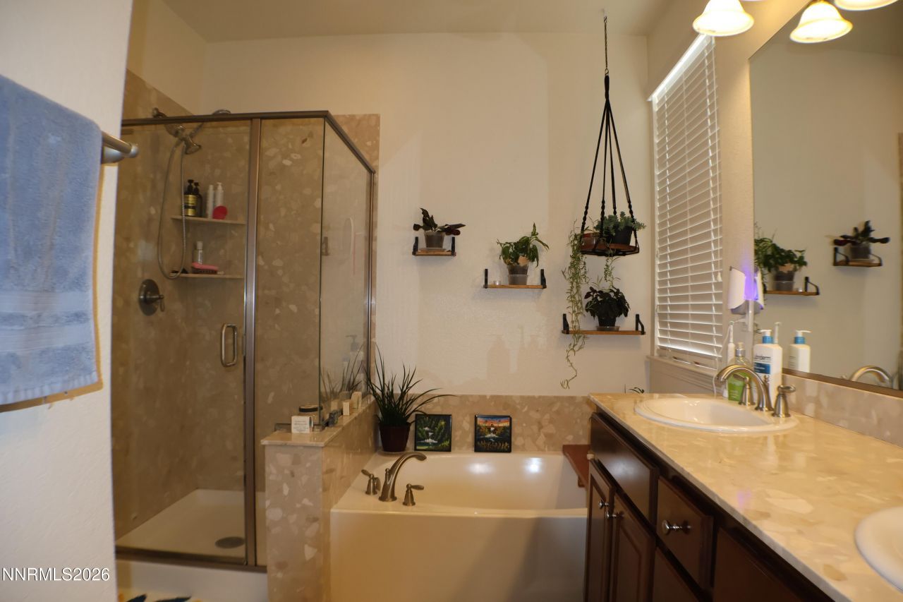 2056 Whitecliff Drive, Reno, NV 89521 Photo