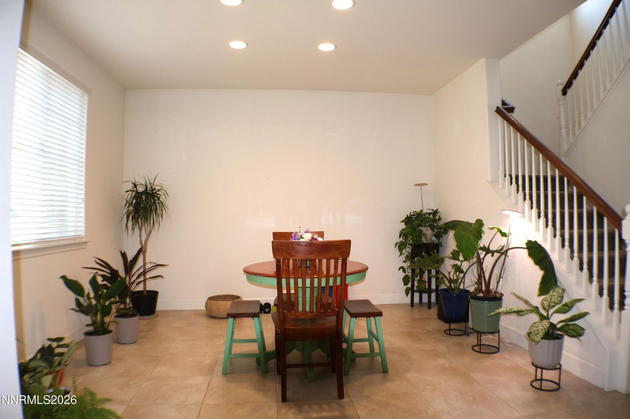 2056 Whitecliff Drive, Reno, NV 89521 Photo