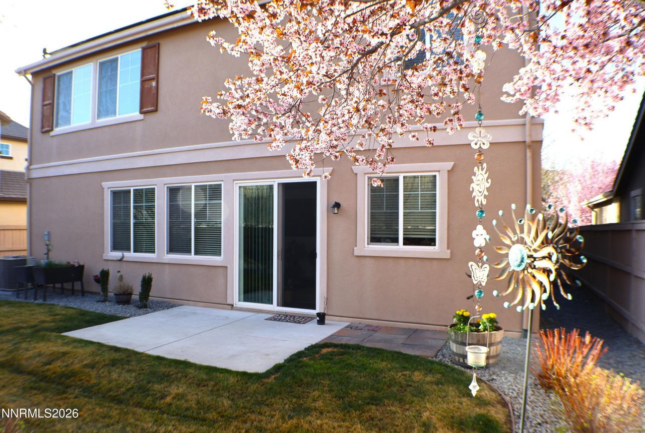 2056 Whitecliff Drive, Reno, NV 89521 Photo