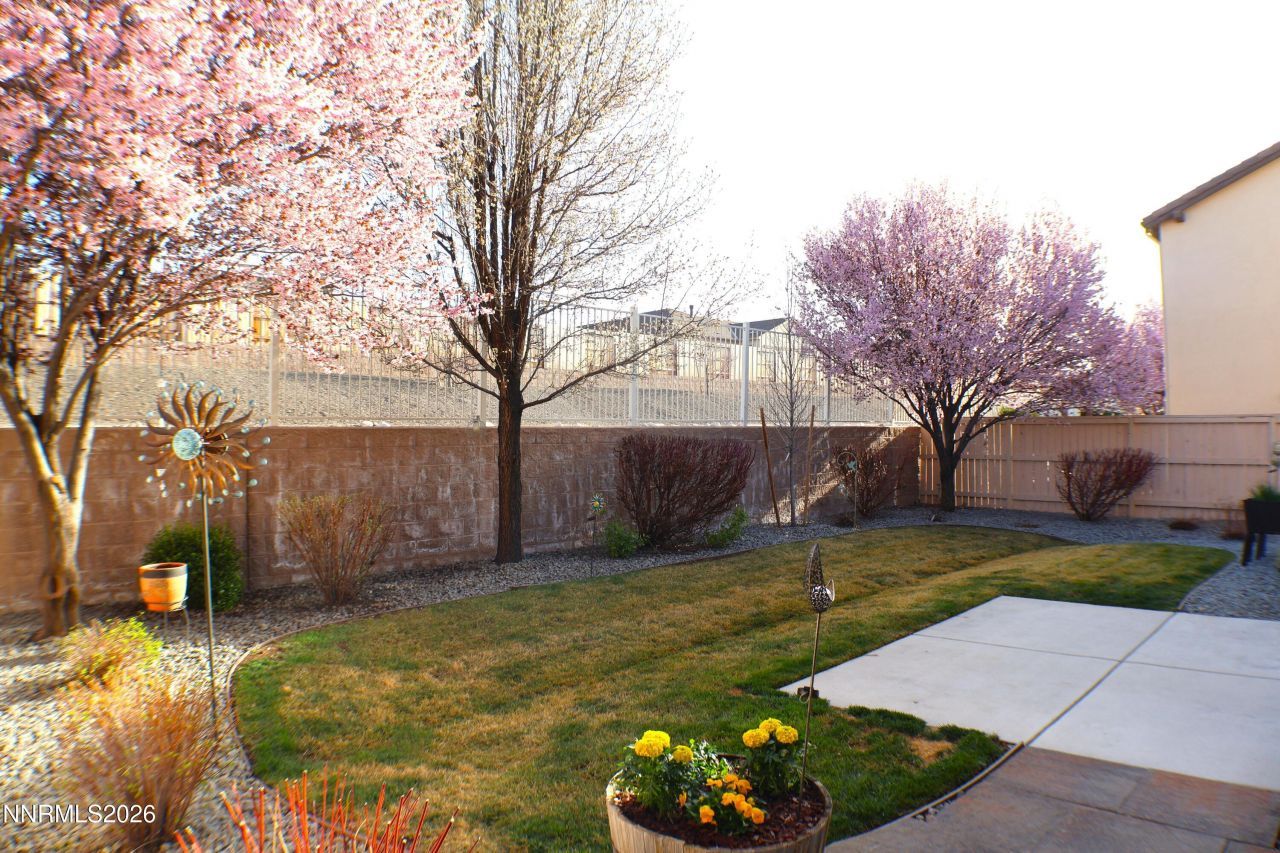 2056 Whitecliff Drive, Reno, NV 89521 Photo