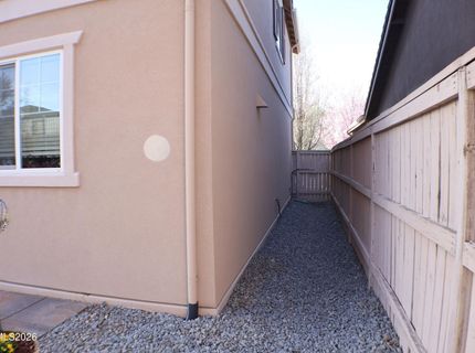 2056 Whitecliff Drive, Reno, NV 89521 Photo