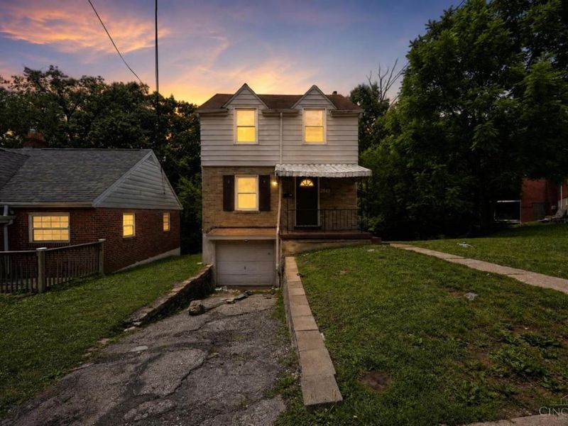 2843 Robert Avenue, Cincinnati, OH 45211 Photo 1