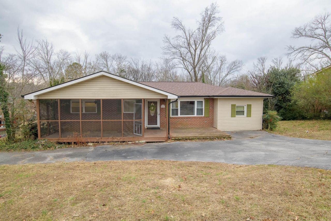 8228 Pine Ridge Road, Ooltewah, TN 37363 Main Photo