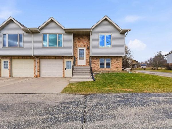 233 W PLEASANT STREET, Iron Ridge, WI 53035