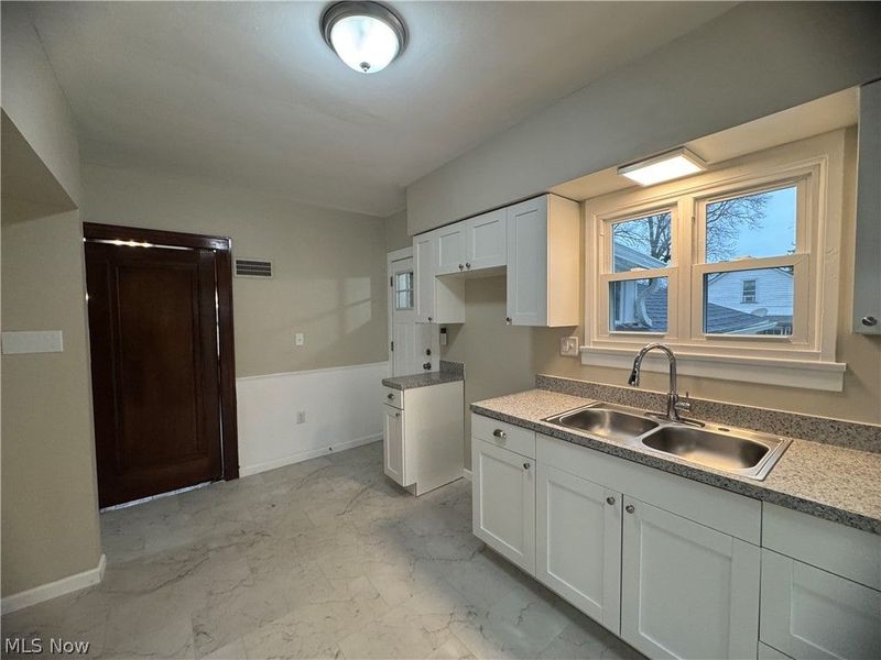 512 Clearmont Drive, Youngstown, OH 44511 Photo 12