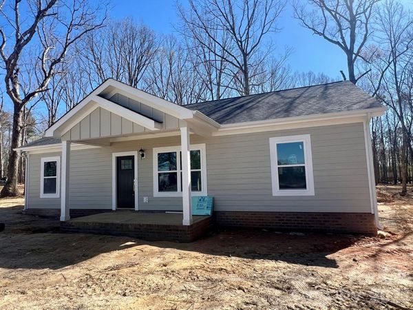 1605 N Sutherland Avenue, Monroe, NC 28110