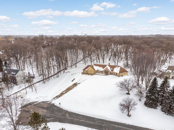 2031 Timberwood Drive, Chanhassen, MN 55317
