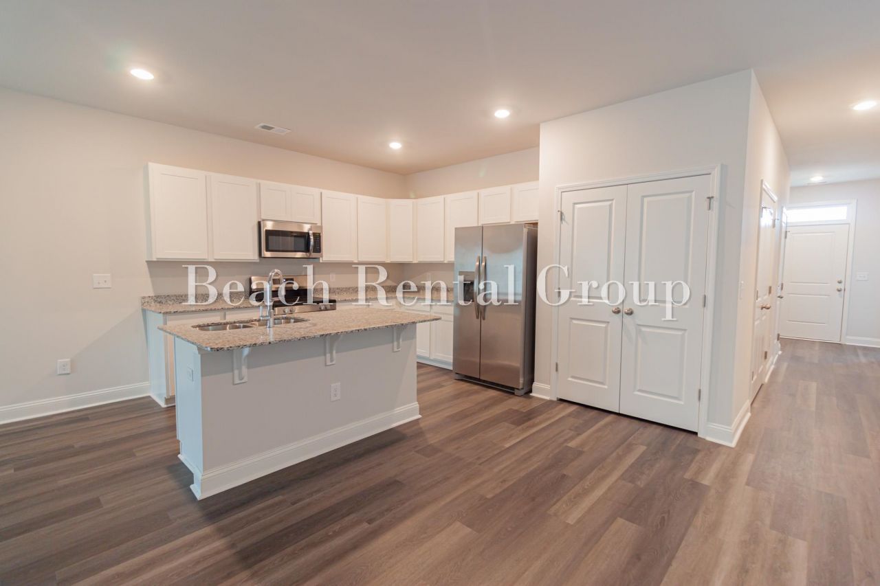 427 Waterend Dr. Photo 10