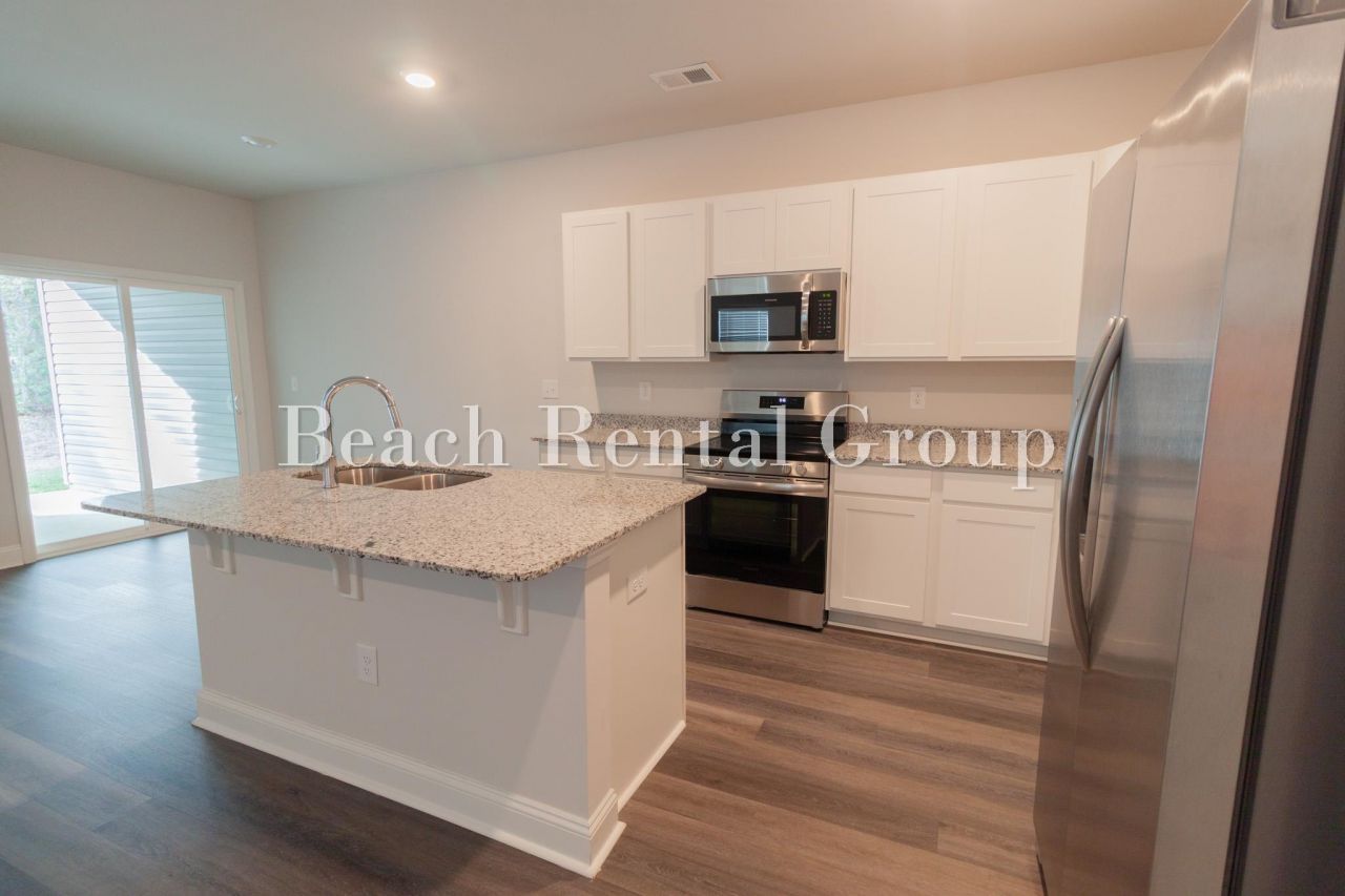 427 Waterend Dr. Photo 11