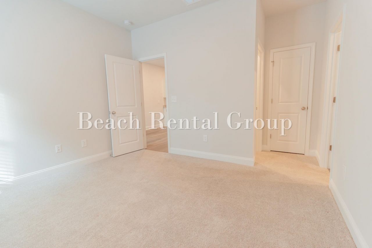 427 Waterend Dr. Photo 14