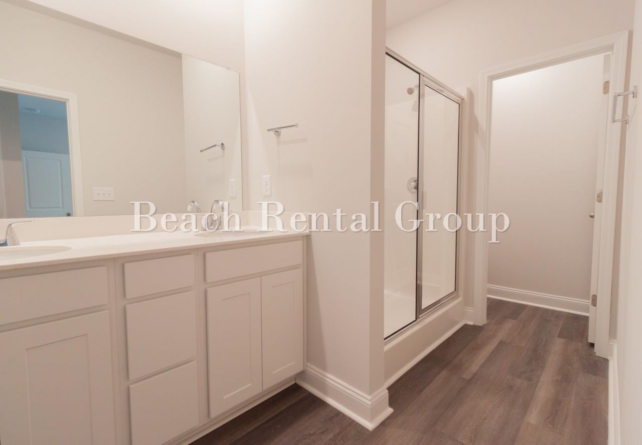 427 Waterend Dr. Photo 19