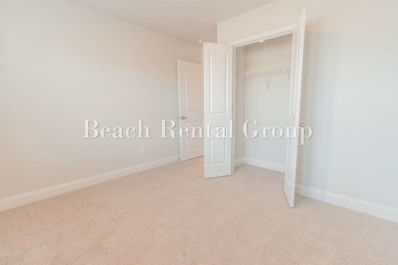 427 Waterend Dr. Photo 31