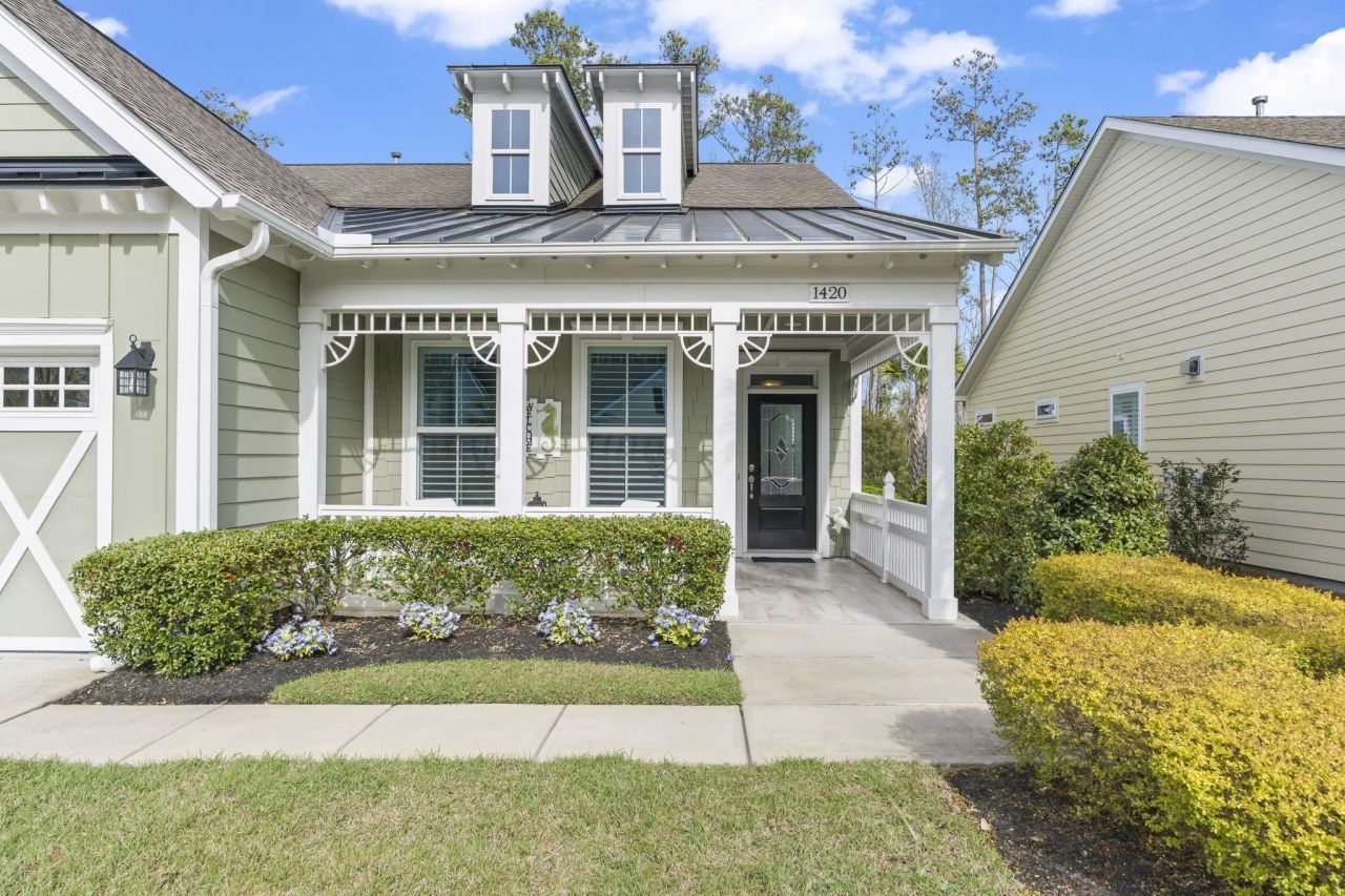 1420 Suncrest Dr. Photo 2