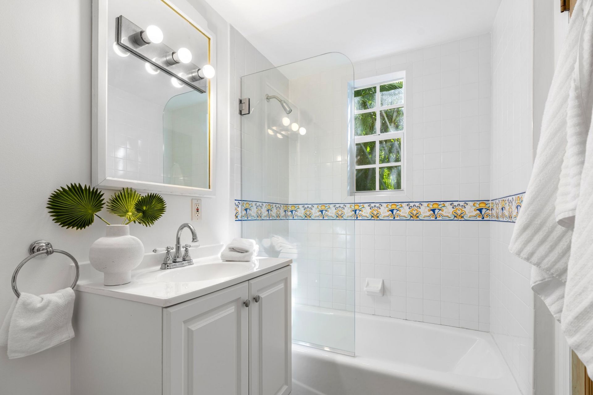 257 Fairview Road, Palm Beach, FL 33480 Photo