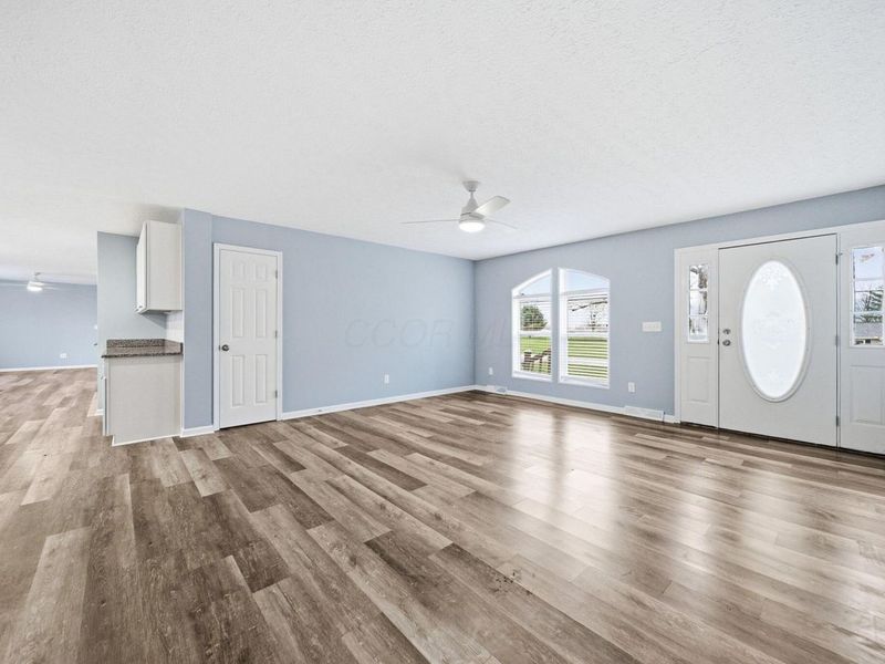 6118 North Road , West Jefferson, OH 43162 Photo 5