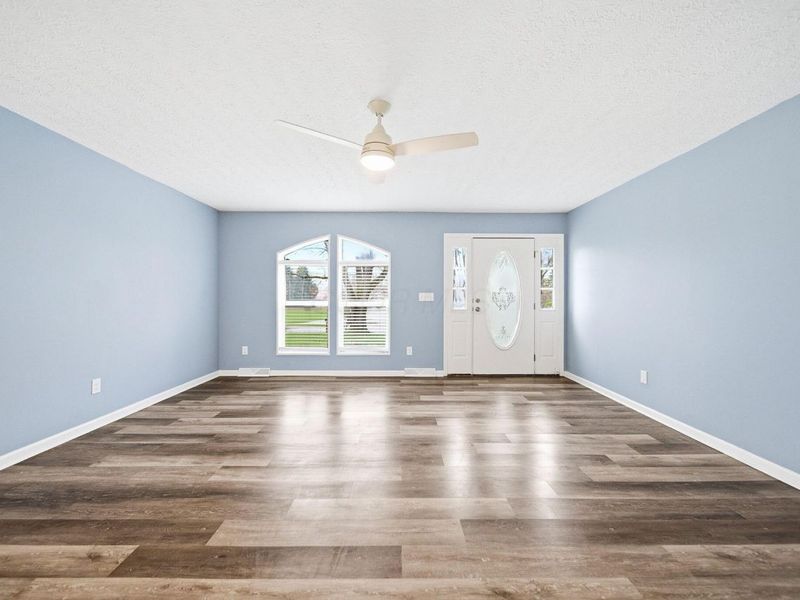 6118 North Road , West Jefferson, OH 43162 Photo 7