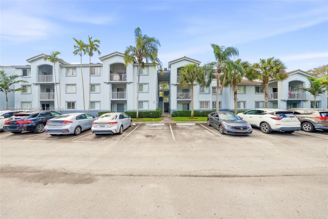 2600 S University Dr , Unit 303, Davie, FL 33328 Photo