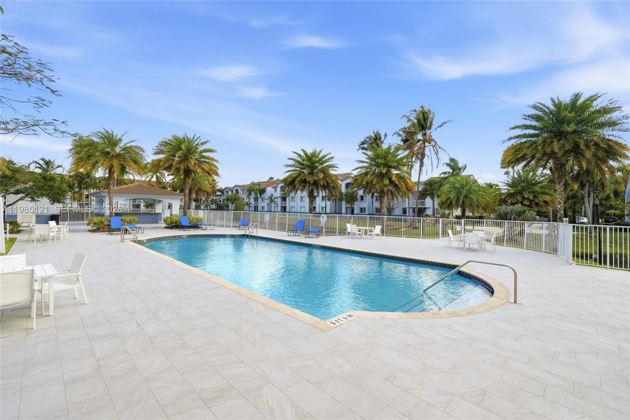 2600 S University Dr , Unit 303, Davie, FL 33328 Photo