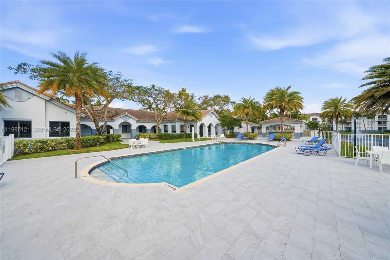 2600 S University Dr , Unit 303, Davie, FL 33328 Photo