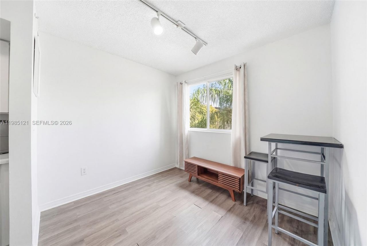 2600 S University Dr , Unit 303, Davie, FL 33328 Photo