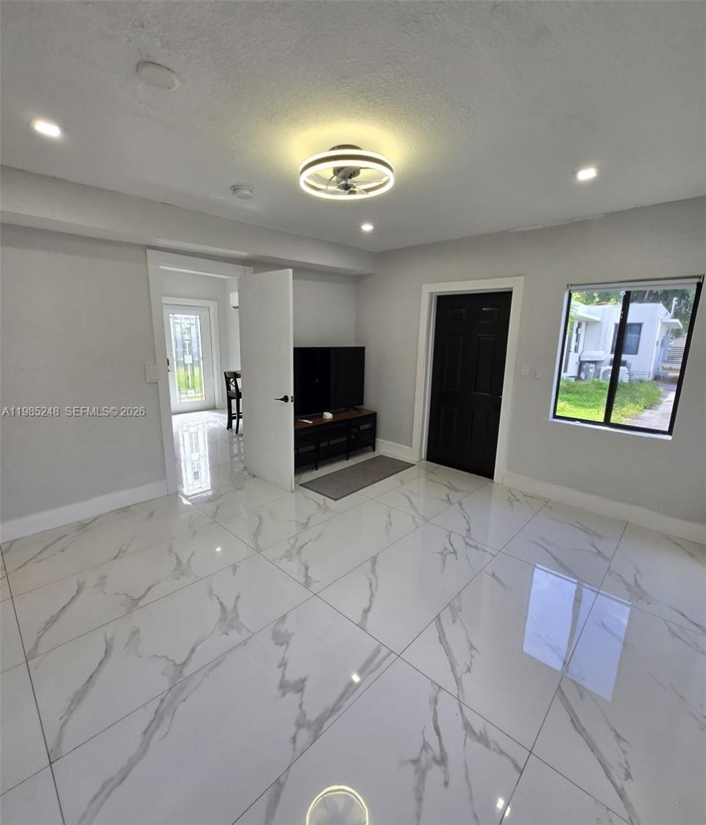 1281 NE 110th St, Unit 1285, Miami, FL 33161 Photo