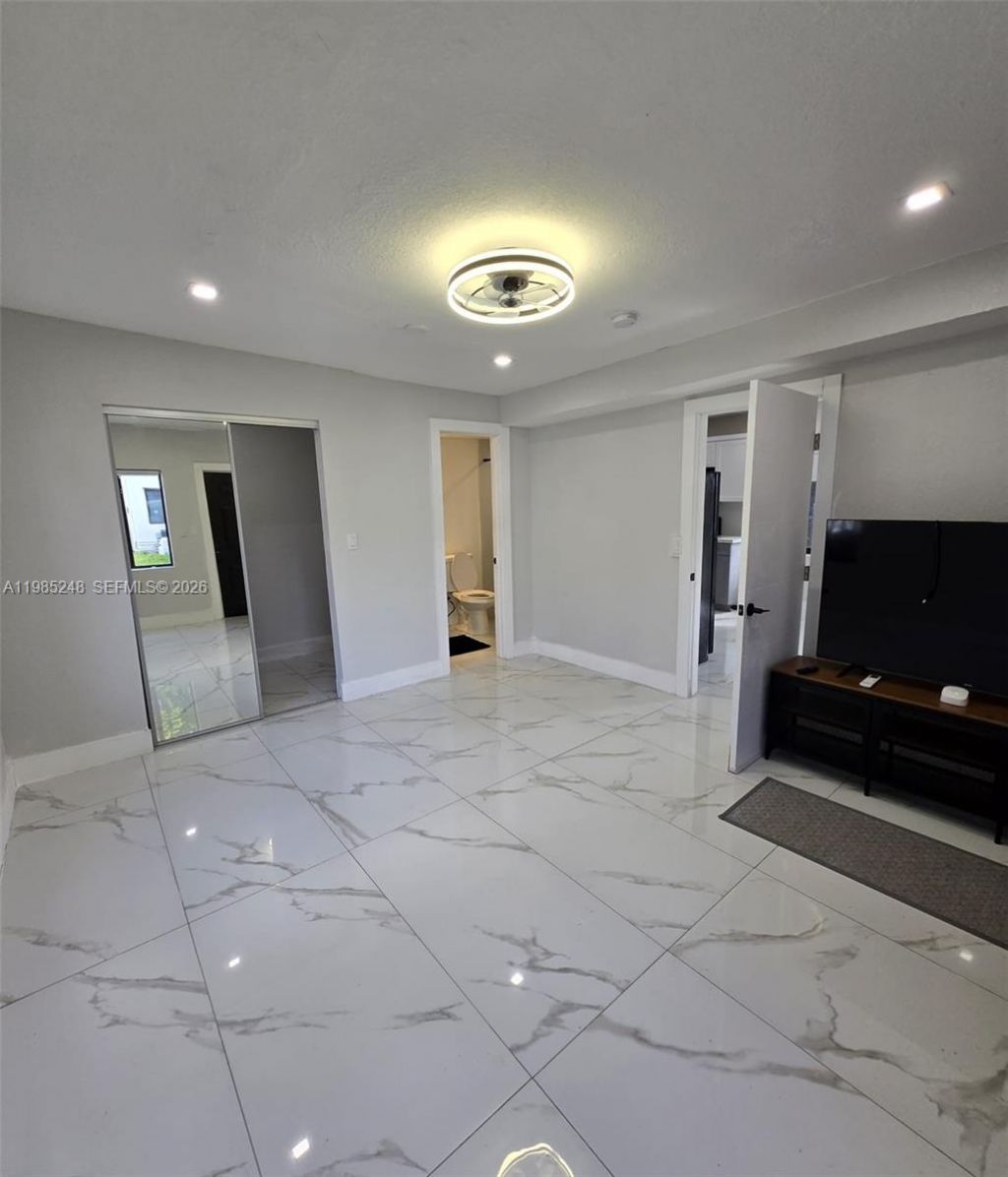 1281 NE 110th St, Unit 1285, Miami, FL 33161 Photo