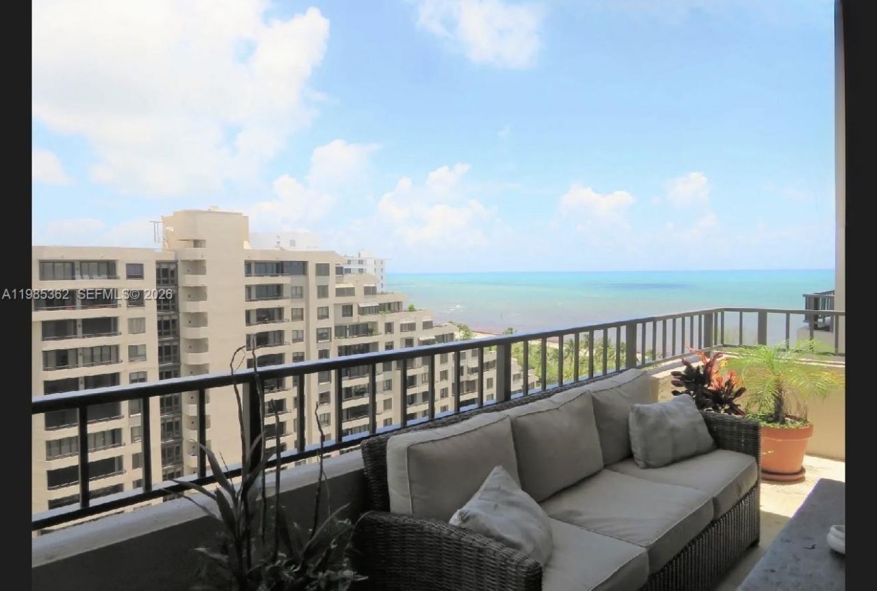 201 Crandon Blvd, Unit 1226, Key Biscayne, FL 33149 Photo