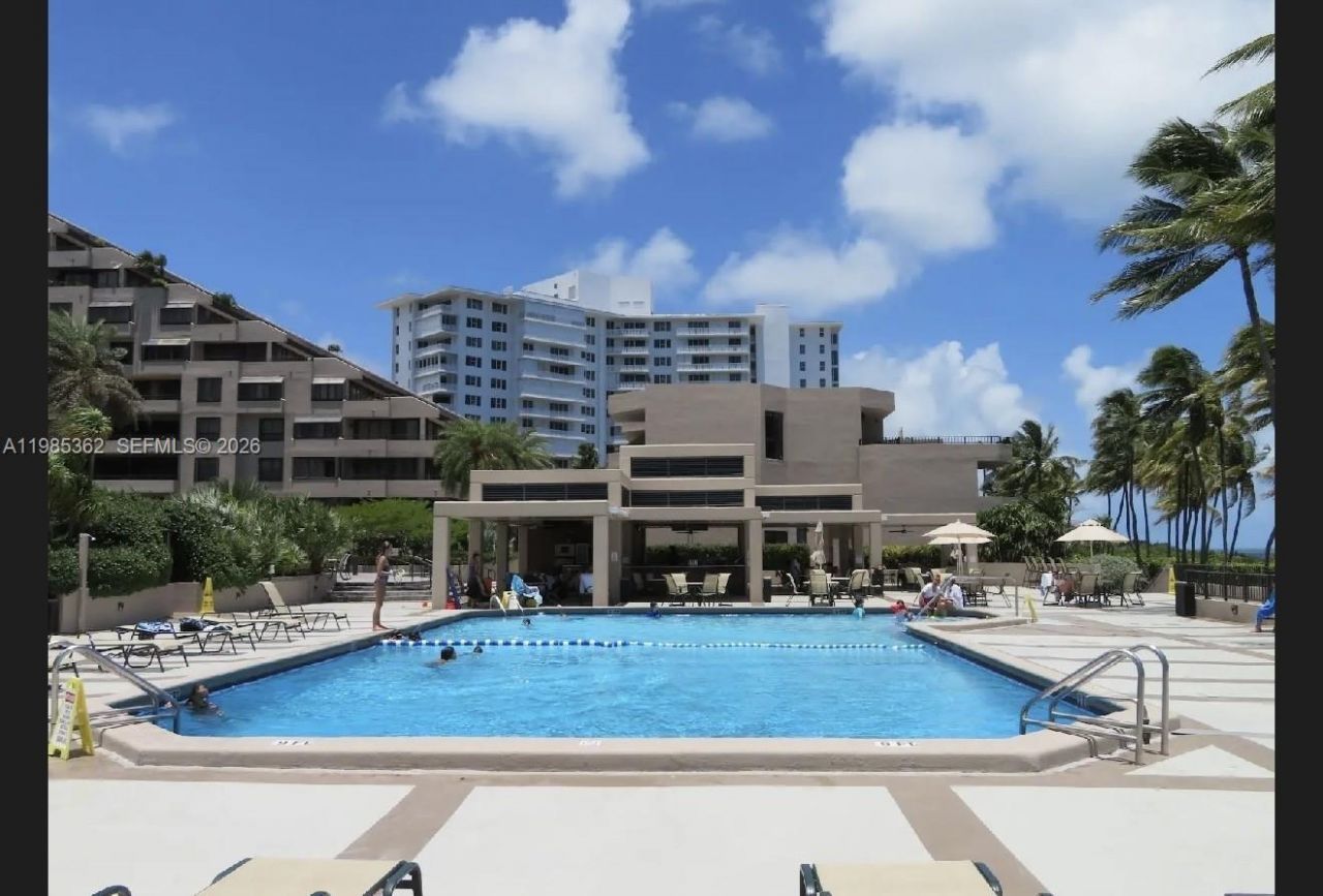 201 Crandon Blvd, Unit 1226, Key Biscayne, FL 33149 Photo