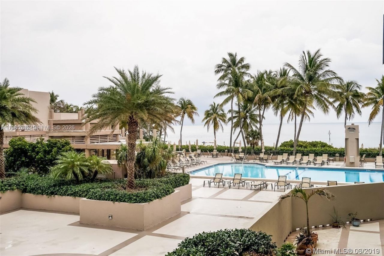 201 Crandon Blvd, Unit 1226, Key Biscayne, FL 33149 Photo