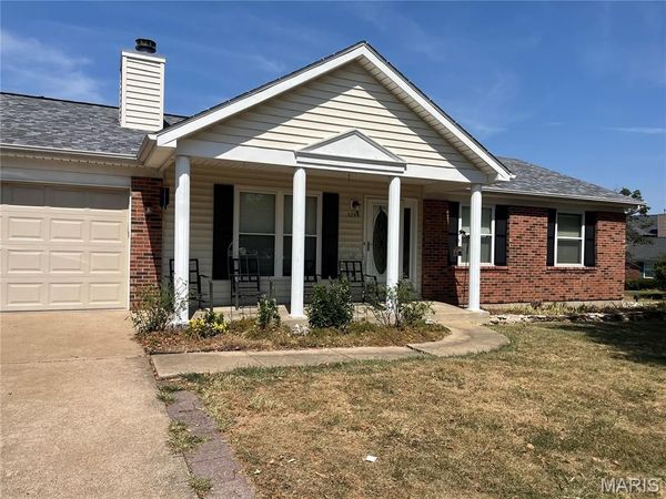 5744 Walnut Creek Boulevard , St Charles, MO 63304